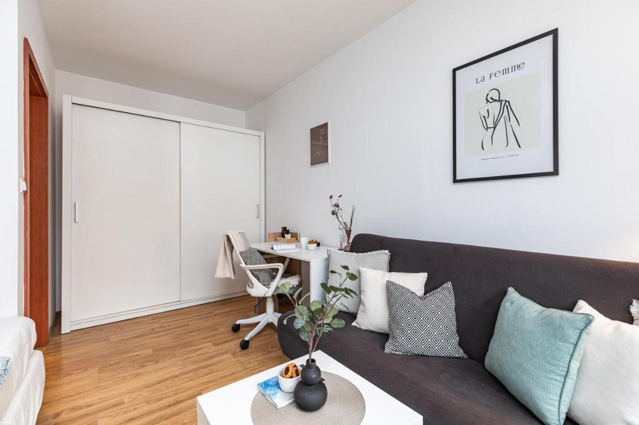 Superapart Stanow Zjednoczonych 72 Daire Varşova Dış mekan fotoğraf