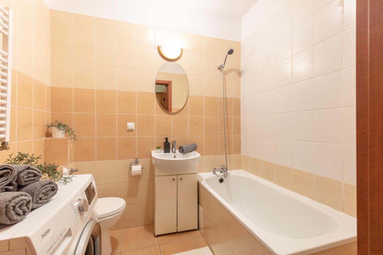 Superapart Stanow Zjednoczonych 72 Daire Varşova Dış mekan fotoğraf